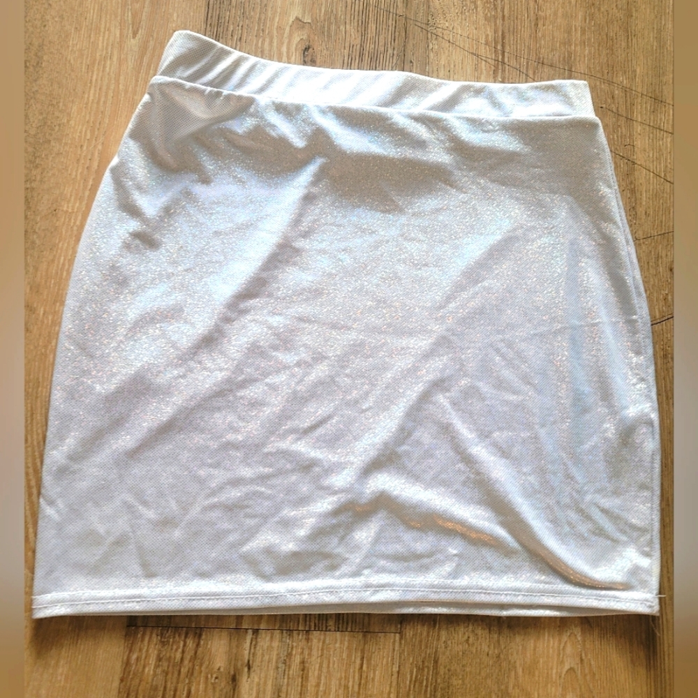 Stretchy Irridescent Skirt size 8